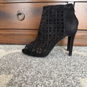Michael Kors Black Suede Cutout Peep Toe Stiletto Bootie Zip Heels Size 6.5